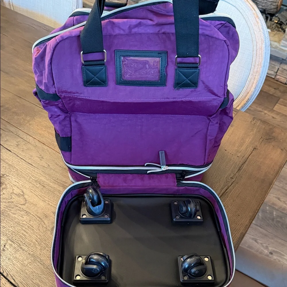 Biaggi Zipsak Boost - Expandable Carry-On Luggage - Picture 3 of 8